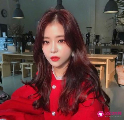 超火的气质甜美减龄波浪长卷发