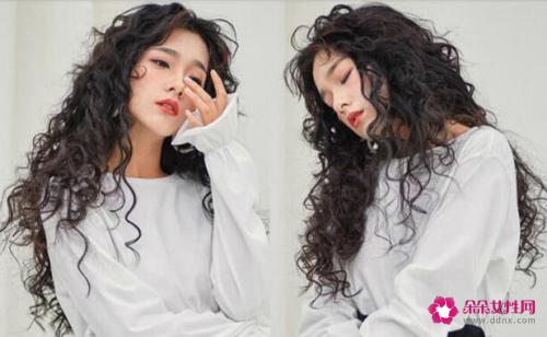 超火的气质甜美减龄波浪长卷发