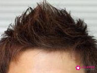 圆脸适合什么发型男学生