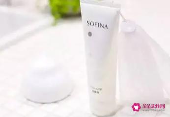 泡泡越多的洗面奶越好用吗