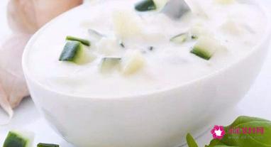 黄瓜美容护肤的四个小窍门