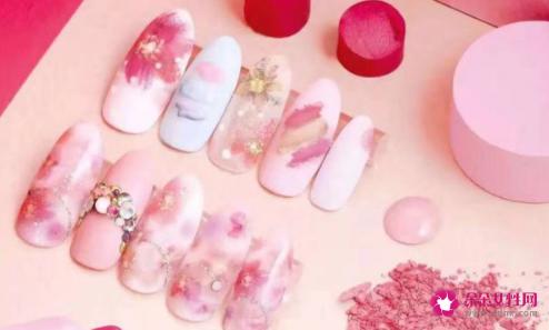 指甲彩绘图案简单图片