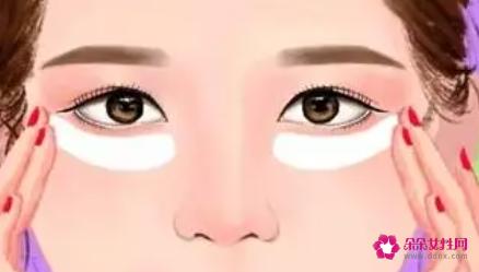 实用的眼部按摩手法