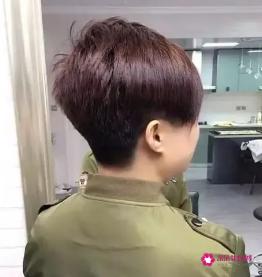 40岁女人最有气质发型中长
