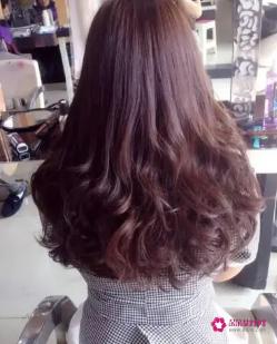 40岁女人最有气质发型中长