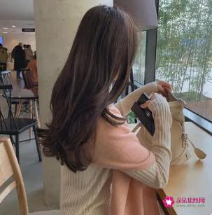 40岁女人最有气质发型中长