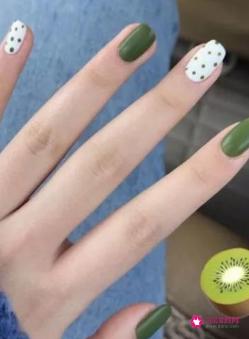 美甲图片新款式显白