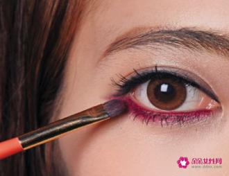 化妆步骤初学者化妆的正确步骤