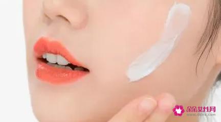 怎样保持水润的肌肤