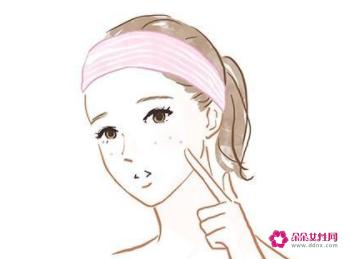 脸颊两边反复长痘痘是什么原因引起的