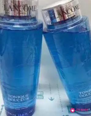 兰蔻蓝色瓶子爽肤水