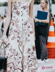 如何选择适合自己的衣服