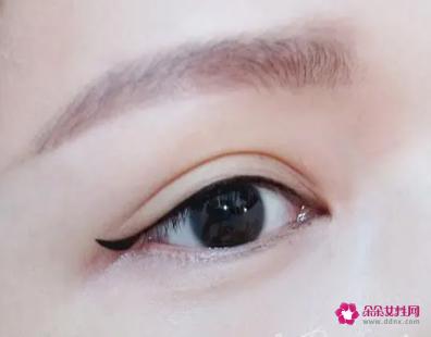 各种眼型的眼线画法