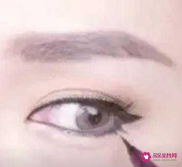 各种眼型的眼线画法