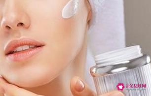 怎么样保持肌肤水润