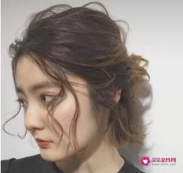 懒人扎出简单漂亮头发