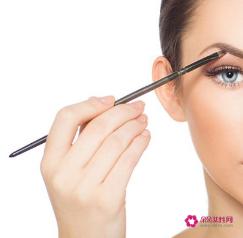 如何化淡妆初学简单步骤