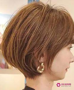 脸太小了适合什么发型