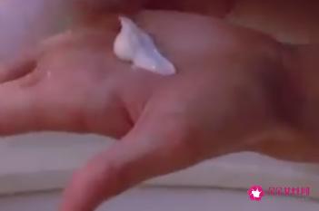 如何自己做手部护理