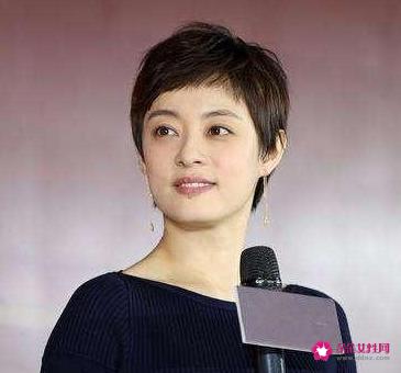 国字脸女生适合的发型