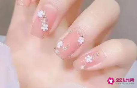 美甲教程DIY彩绘指甲裂纹花朵