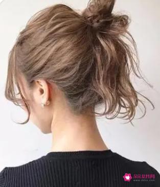 编发发型简单又好看中学女生