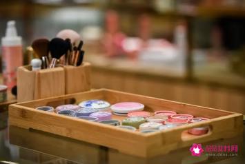 胭脂水粉的制作方法