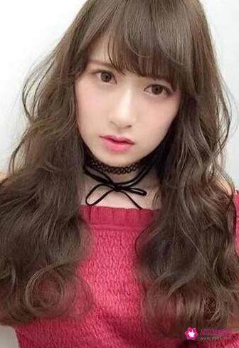 长脸女生适合什么样的发型
