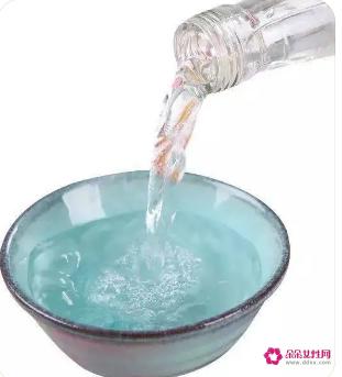 白醋洗脸的正确方法步骤