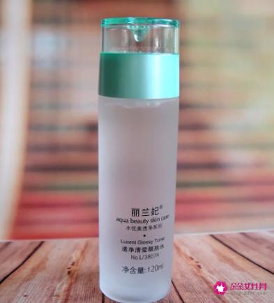 能收缩毛孔的爽肤水