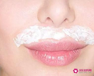 去唇毛的自然方法用盐