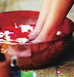 皮肤出油的原因以及解决办法