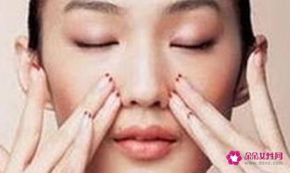 只需5步教你如何去除法令纹