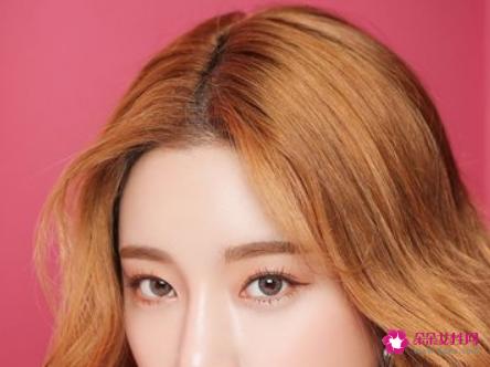 减龄又好打理的短发发型