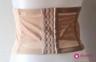 女人用束腰带真的能瘦腰吗