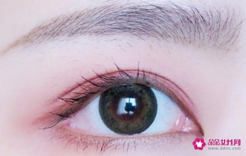 秋冬眼妆怎么化才好看呢