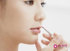 揭秘好莱坞当红女星的化妆技巧