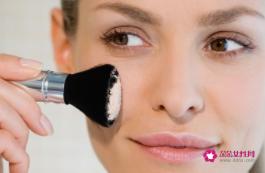 揭秘好莱坞当红女星的化妆技巧