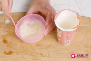 蛋清加什么可以做面膜