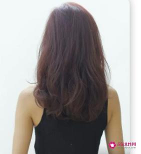 50岁女人留啥发型好看新款