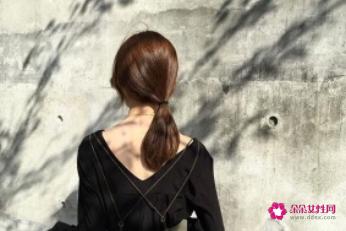 50岁女人留啥发型好看新款