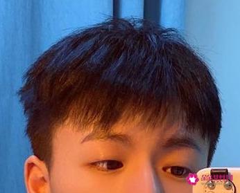 男士减龄短发发型图片