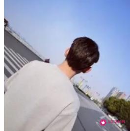 脸小的男生适合什么发型