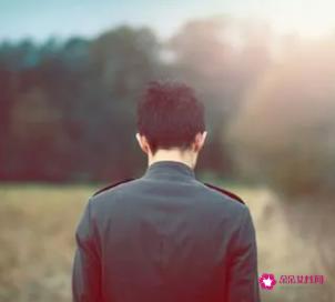 男士圆脸适合什么发型