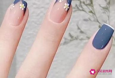 美甲图片短指甲款式显白