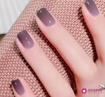 美甲图片短指甲款式显白