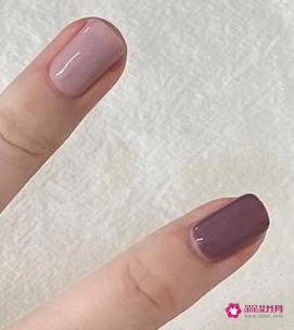 美甲图片短指甲款式显白