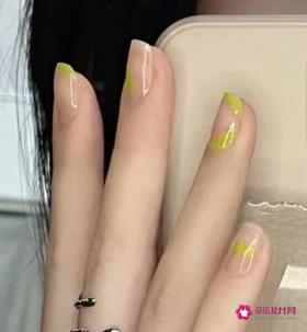 美甲图片短指甲款式显白