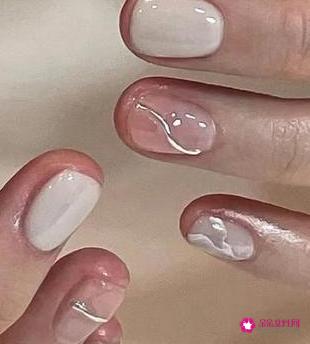 美甲图片短指甲款式显白