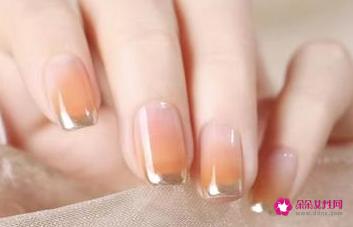 美甲图片短指甲款式显白